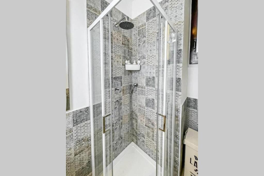 Luxury Stazione Centrale Elegante Loft Lägenhet Trieste Exteriör bild