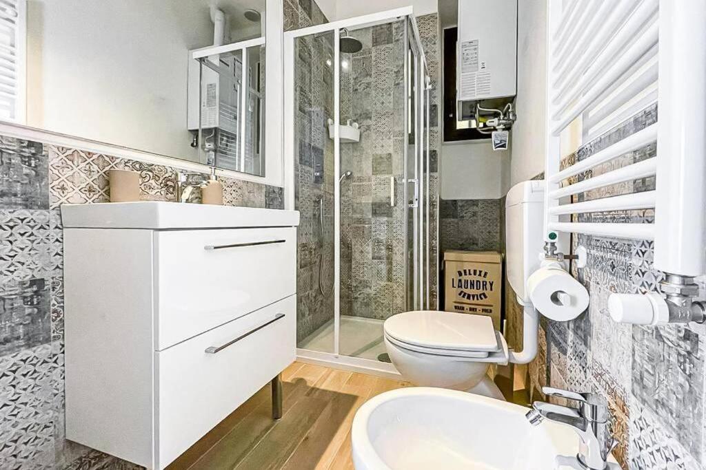 Luxury Stazione Centrale Elegante Loft Lägenhet Trieste Exteriör bild